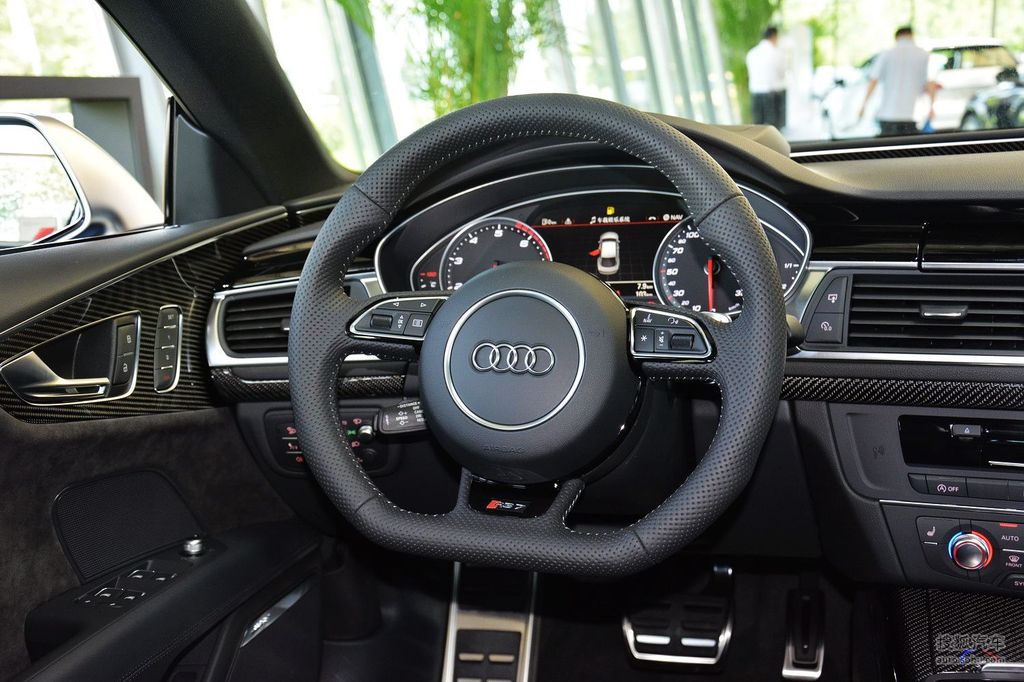 2014款奥迪rs7 sportback - 方向盘提示:支持键盘翻页 ←左 右→外观