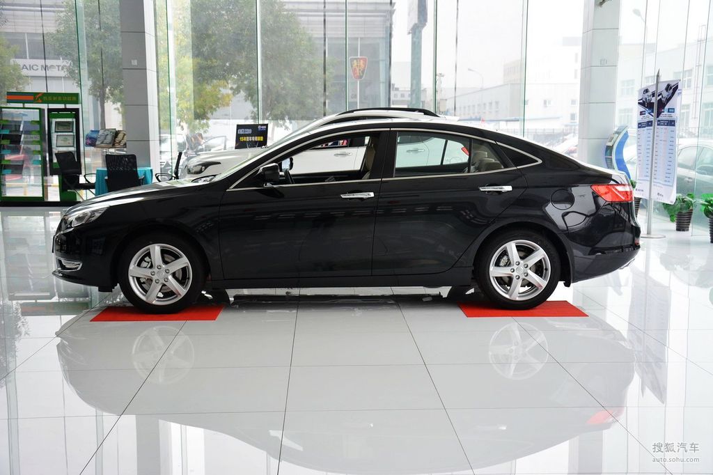 【 奔腾b70高清图片】_极夜黑_外观_搜狐汽车网