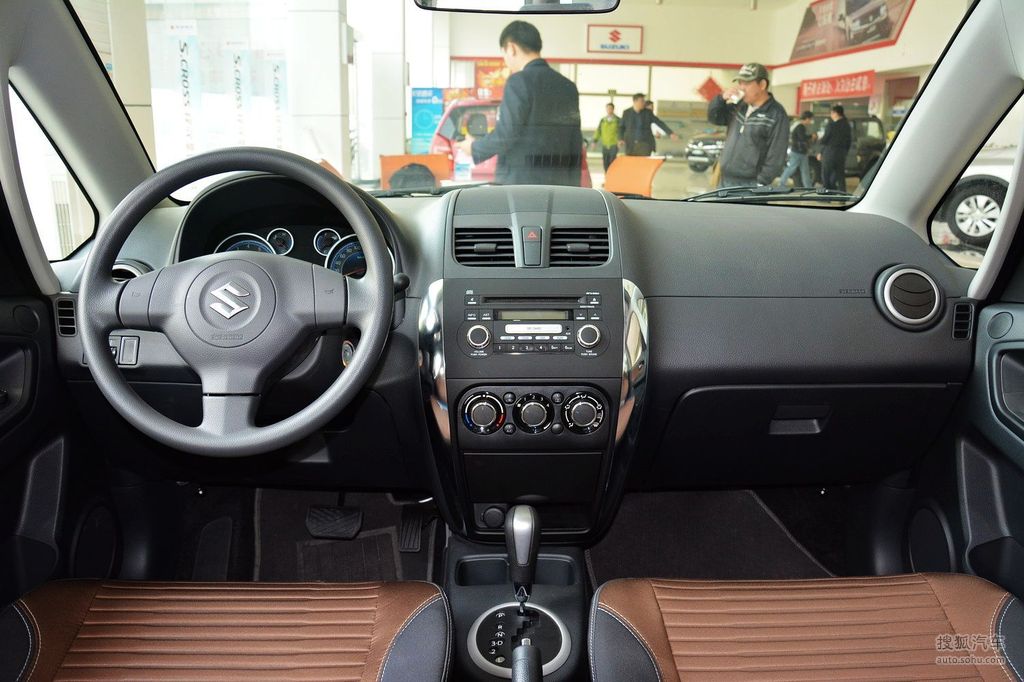 【 铃木天语sx4高清图片】_双色内饰_内饰_搜狐汽车网