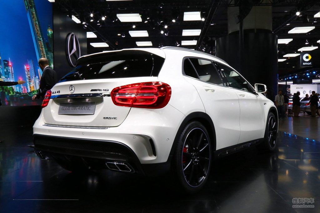 奔驰gla45 amg