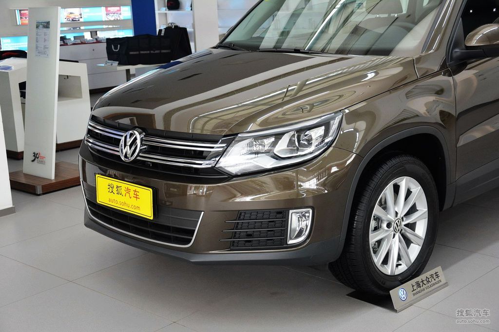 8tsi 自动四驱舒适版_峻岭棕_外观_搜狐汽车网