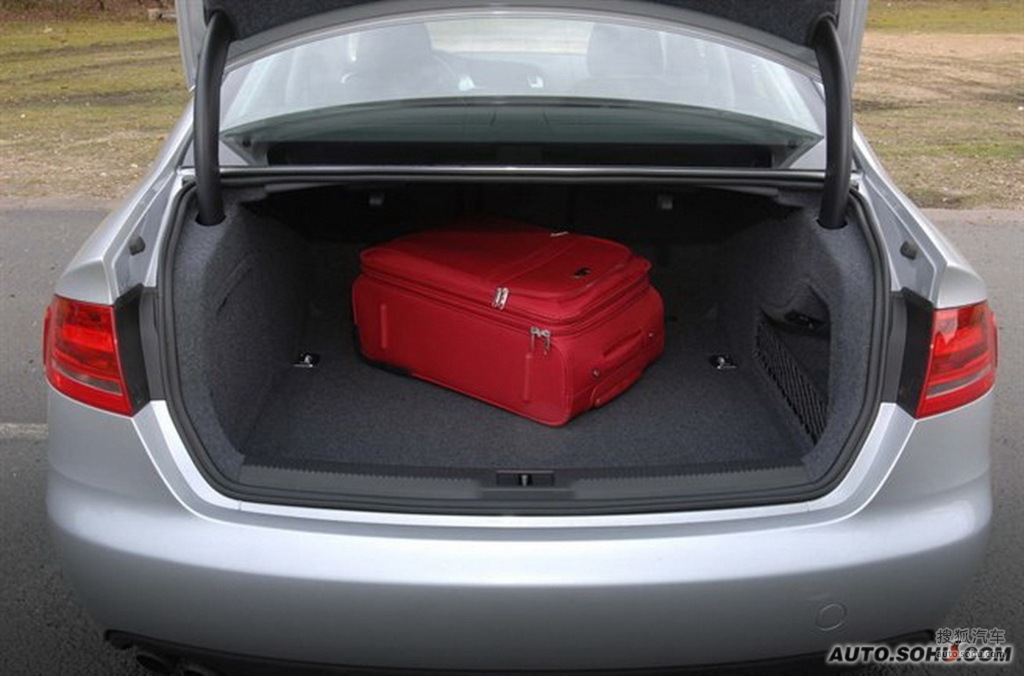 图库 奥迪 一汽奥迪 a4l 4s店报价:          20.83-40.