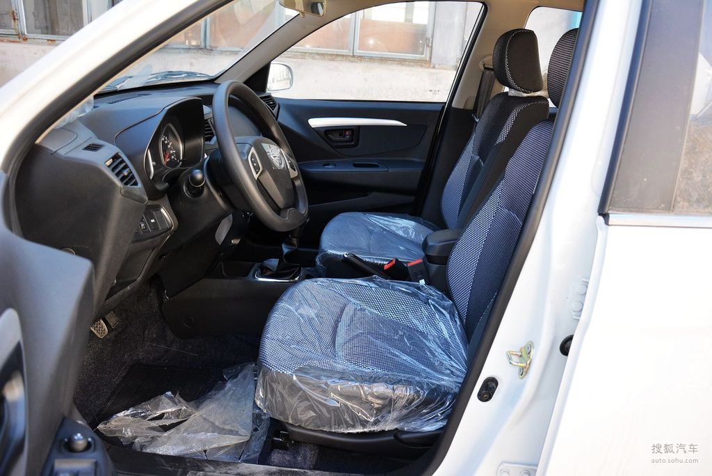 【 一汽夏利n7高清图片】_黑色_内饰_搜狐汽车网