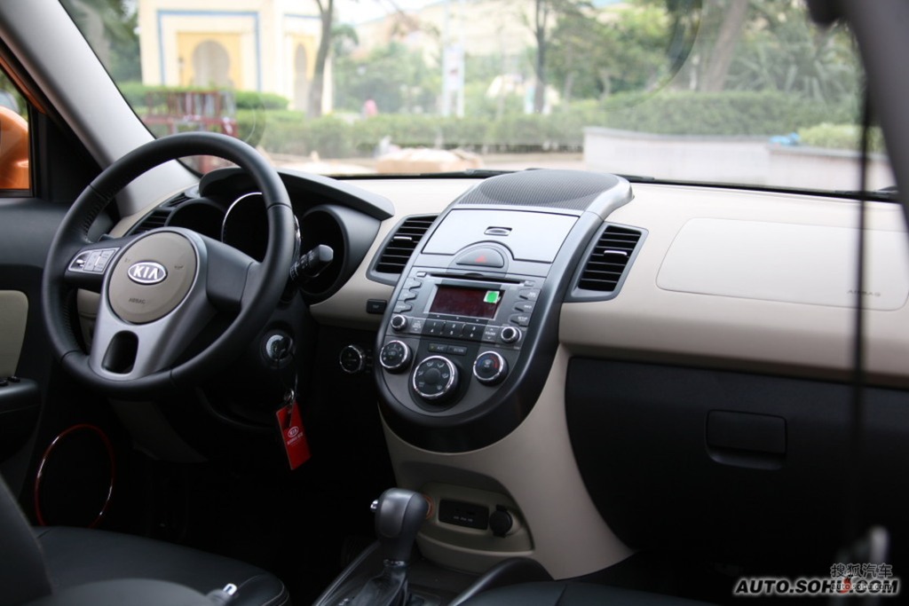 【 起亚秀尔高清图片】_内饰_搜狐汽车网