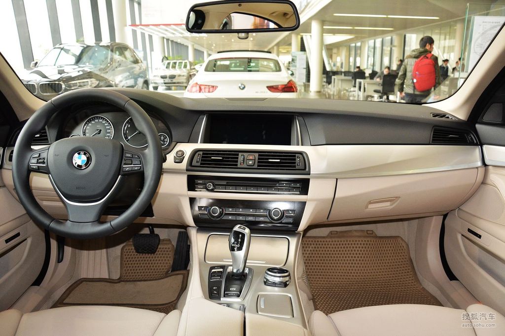 【 宝马5系高清图片】_威尼托米色真皮内饰_内饰_搜狐汽车网