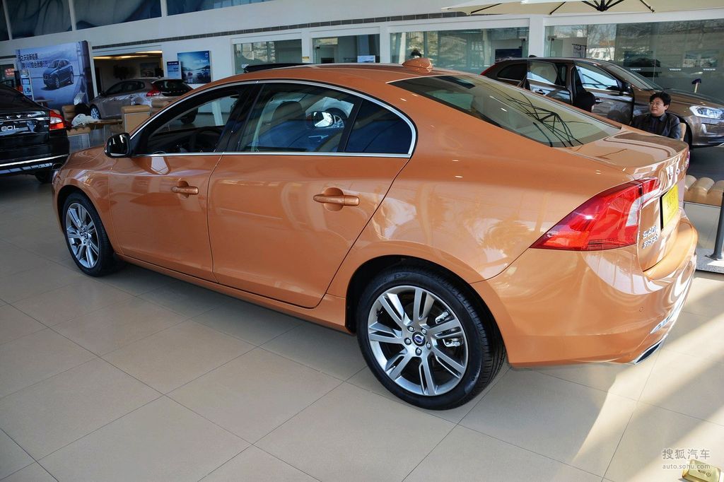 【 沃尔沃s60高清图片】_亮铂铜金属漆_外观_搜狐汽车网