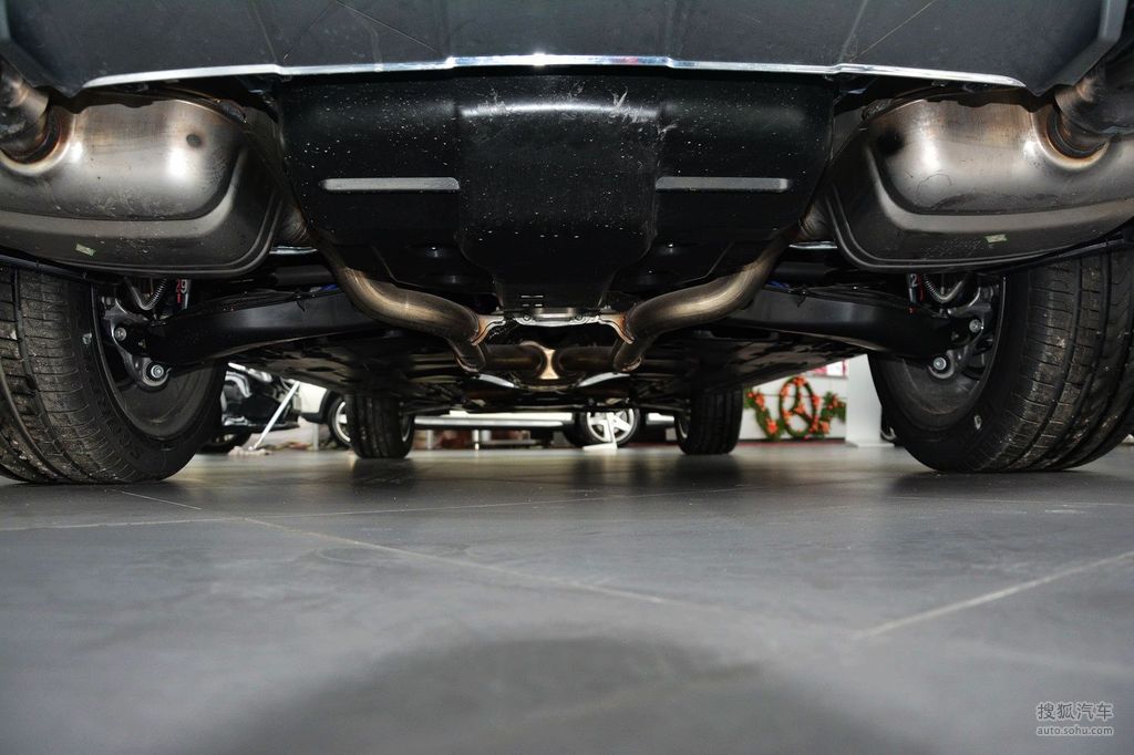 【 奔驰glk级高清图片】_底盘发动机_搜狐汽车网