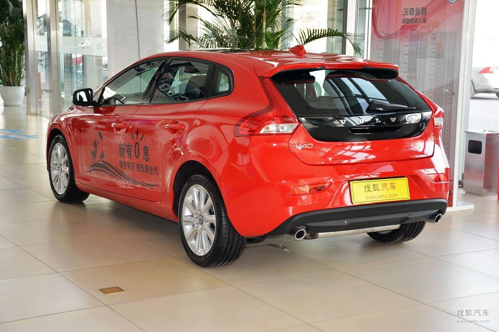 【 沃尔沃v40高清图片】_激情红_外观_搜狐汽车网