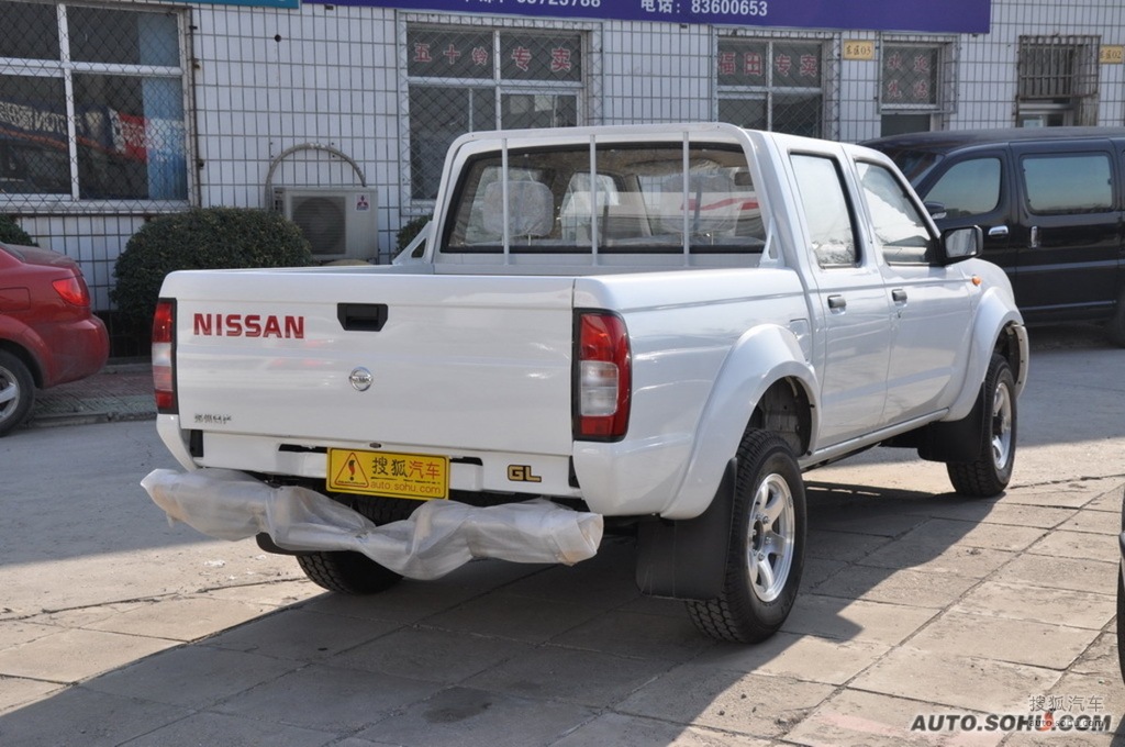 郑州日产d22皮卡四驱标准型