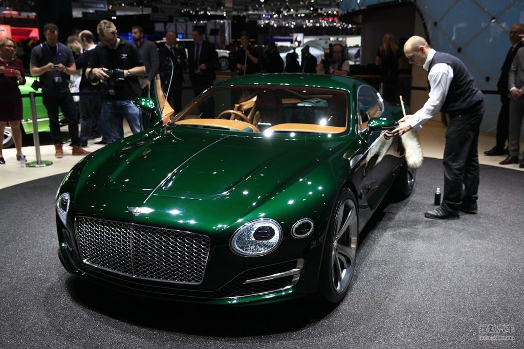 宾利exp10speed6概念车日内瓦车展实拍