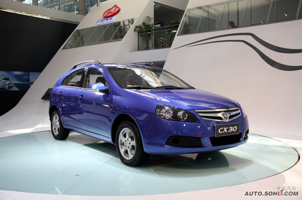 长安cx30两厢