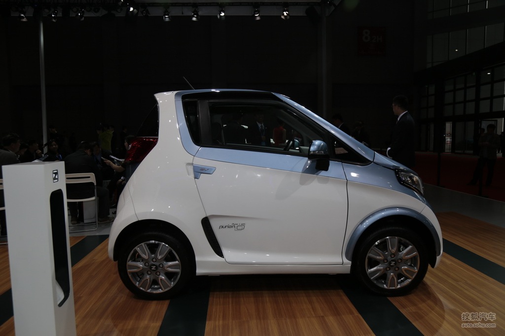 众泰e200上海车展实拍