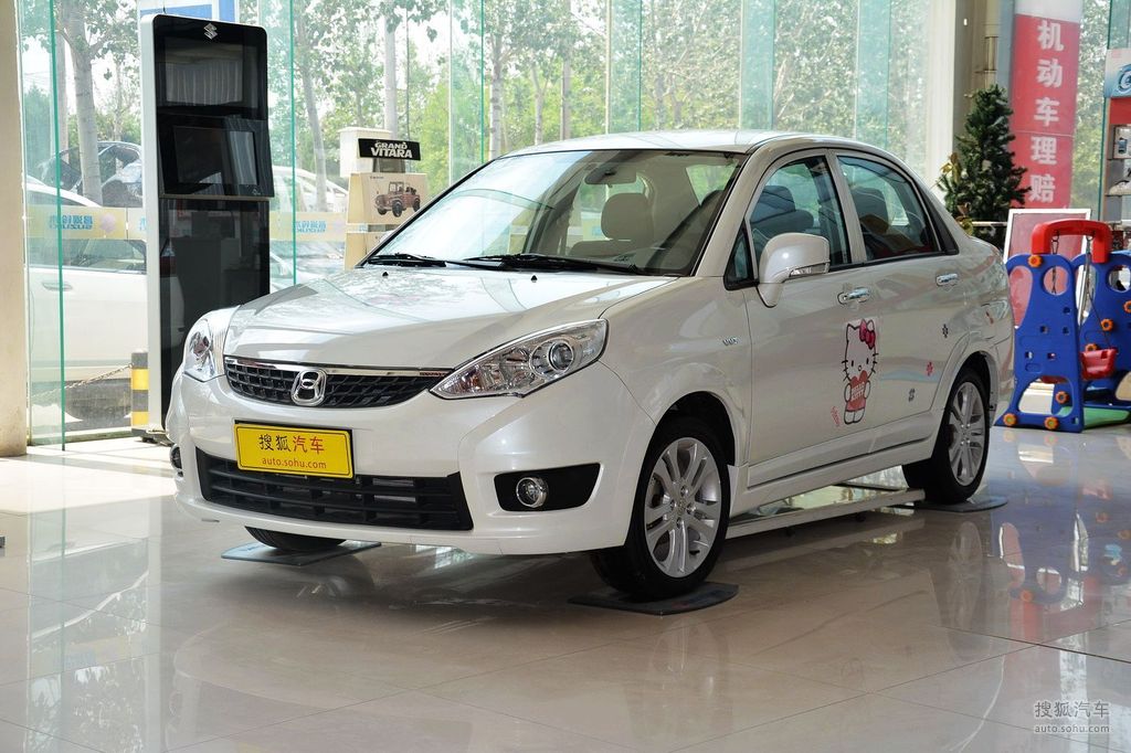 铃木利亚纳a6三厢