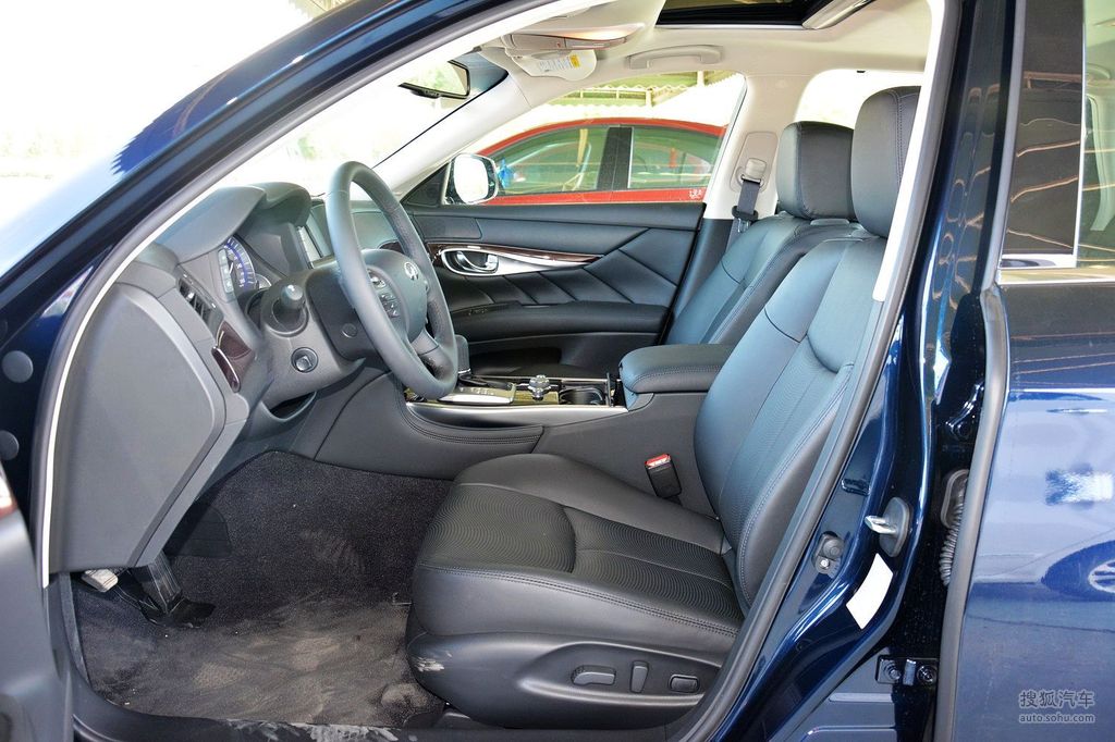 【 英菲尼迪q70高清图片】_黑色真皮_内饰_搜狐汽车网