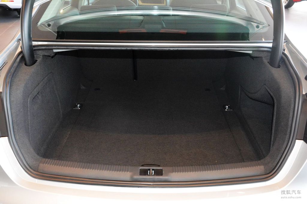 图库 奥迪 一汽奥迪 a4l 4s店报价:          21.98-37.