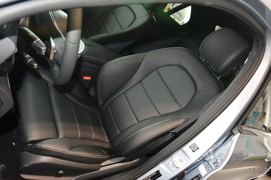 2015款奔驰c200运动版 - 前排座椅提示:支持键盘翻页 ←左 右→外观