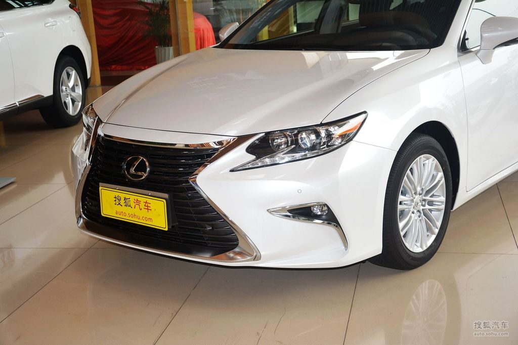 2015款雷克萨斯es250典雅版