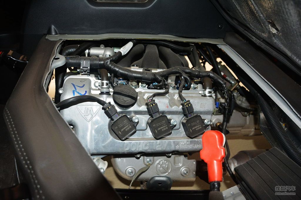 2015款一汽佳宝v75 1.