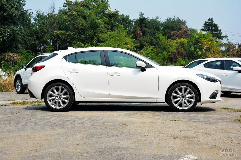 马自达mazda3axela昂克赛拉 两厢