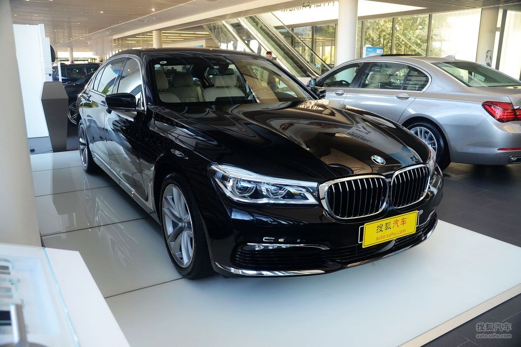 2016款宝马750lixdrive四座版