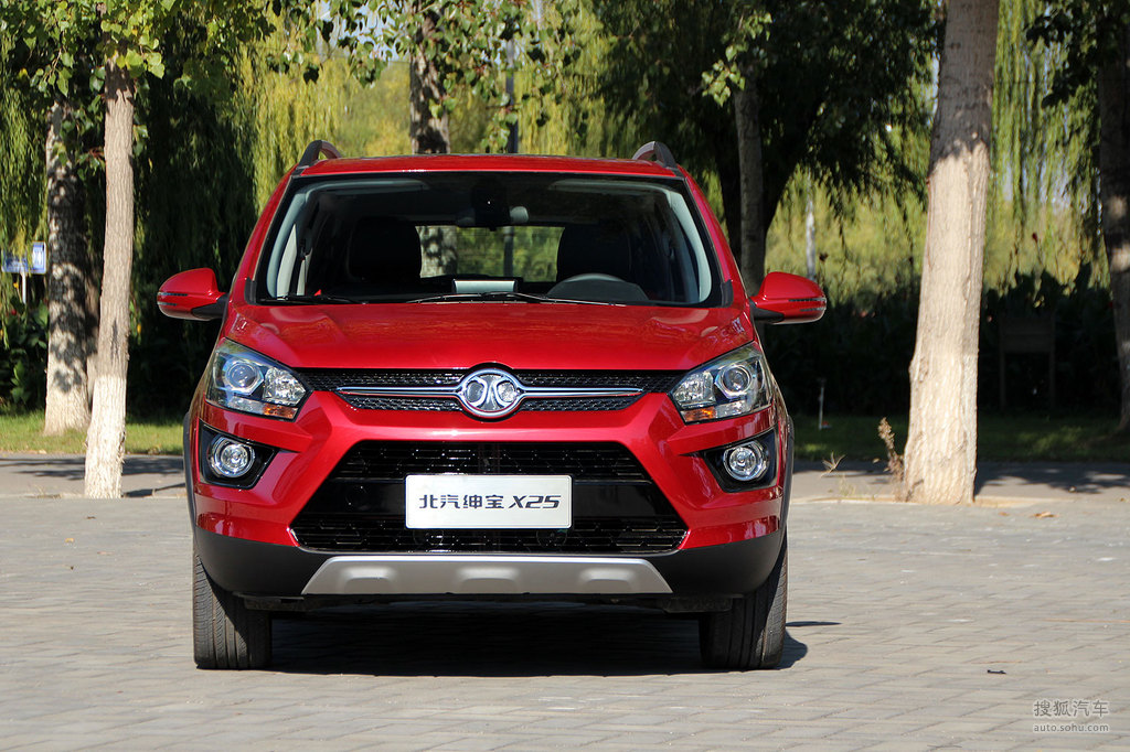 北汽绅宝x25