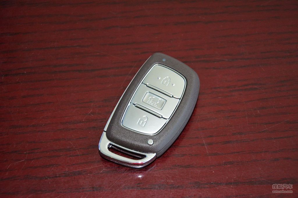 2015款现代全新途胜16t双离合两驱智能型到店实拍