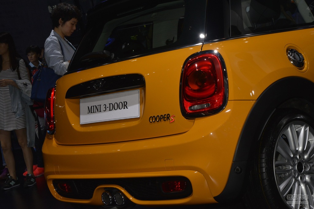 minicoopers三门版广州车展实拍