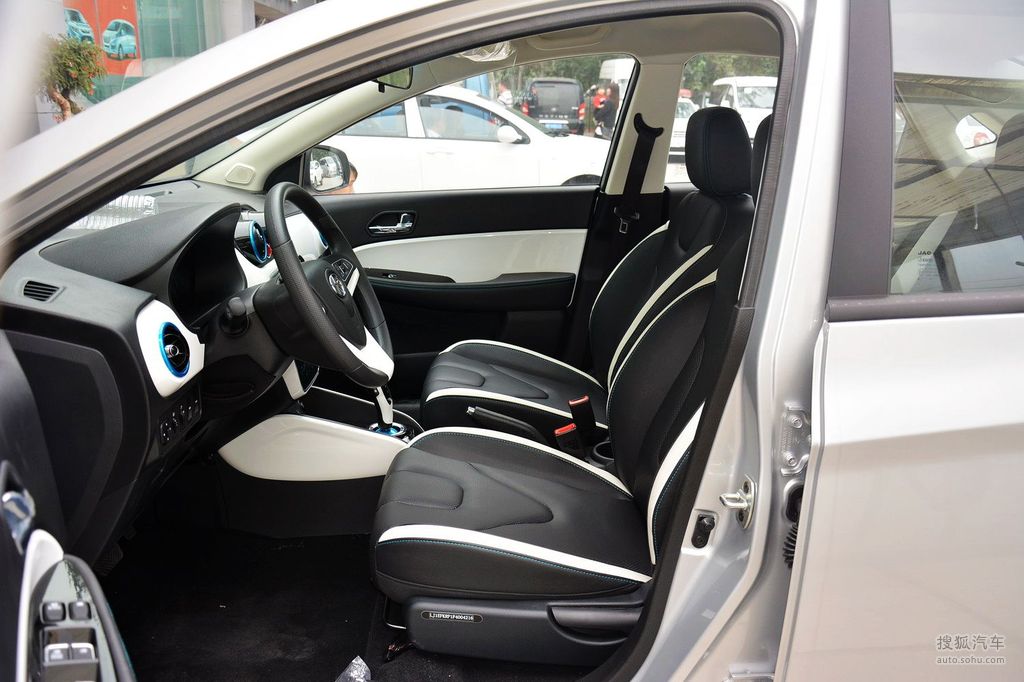 85万     询底价看配置 2015款江淮和悦iev5     提示:支持键盘翻页 &