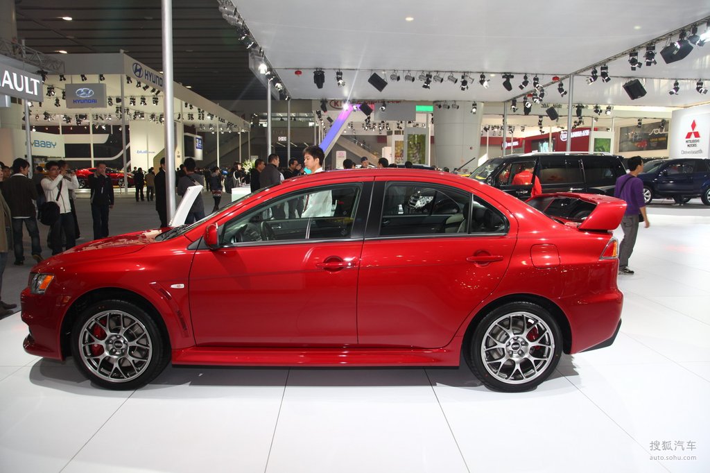【 三菱蓝瑟 翼豪陆神高清图片】_三菱翼豪路神车展实拍_搜狐汽车网