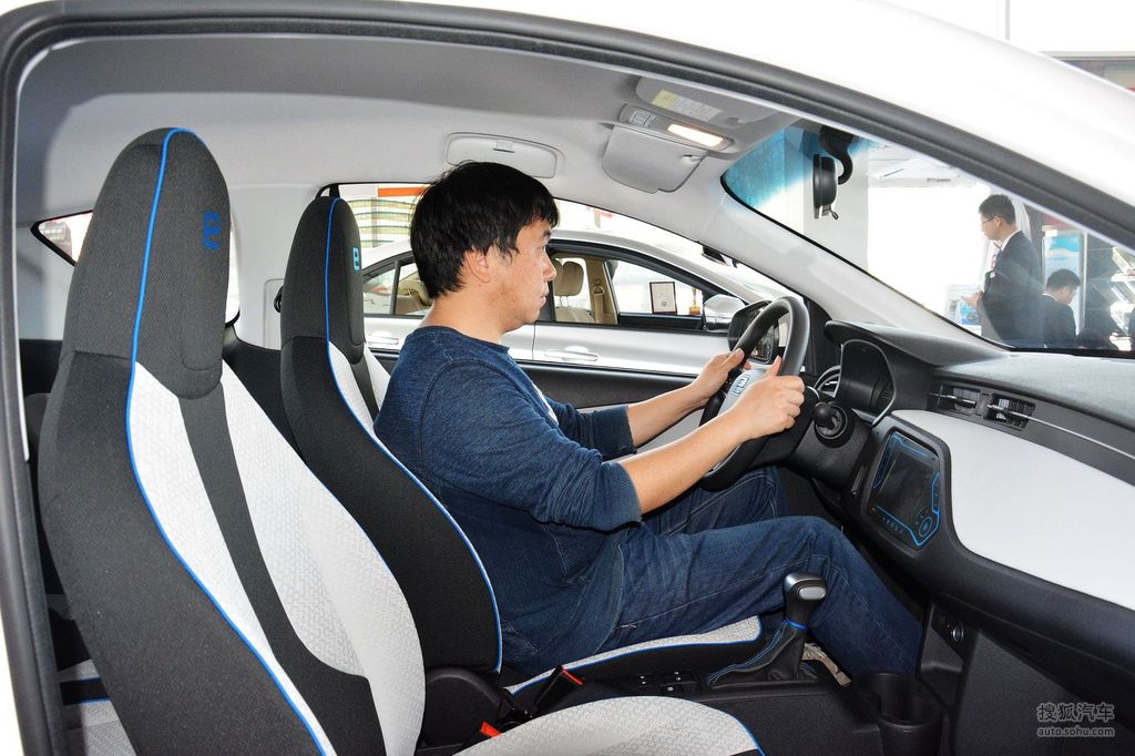 【 荣威e50高清图片】_空间展示_搜狐汽车网