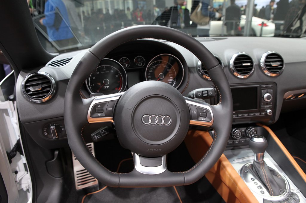 奥迪tt敞篷版车展实拍提示:支持键盘翻页 ←左 右→外观(1736)内饰