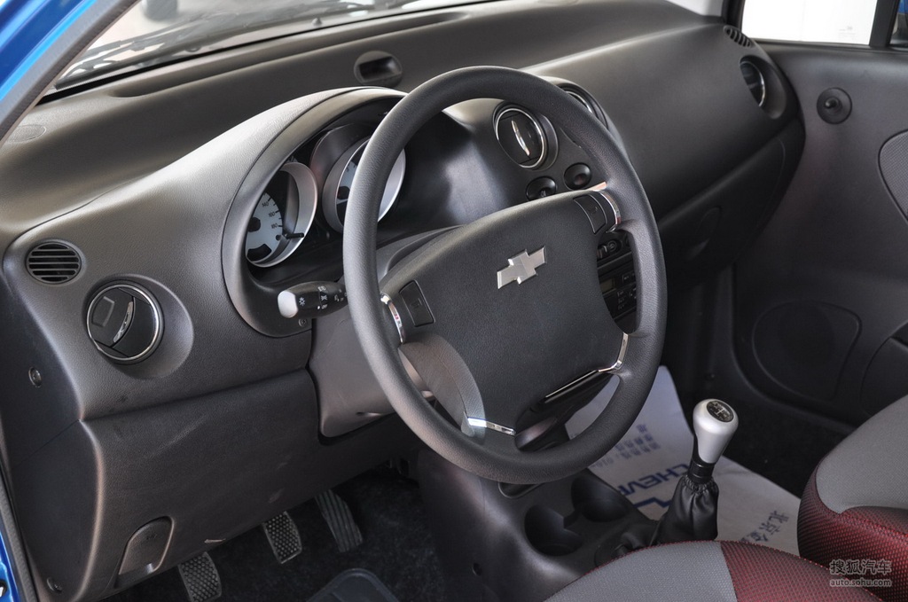 【 宝骏乐驰高清图片】_2010款 1.