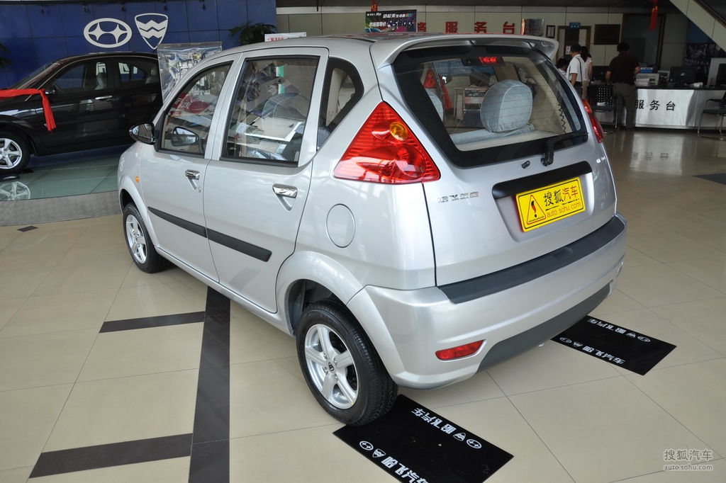 2010款哈飞路宝灵动11手动舒适型到店实拍
