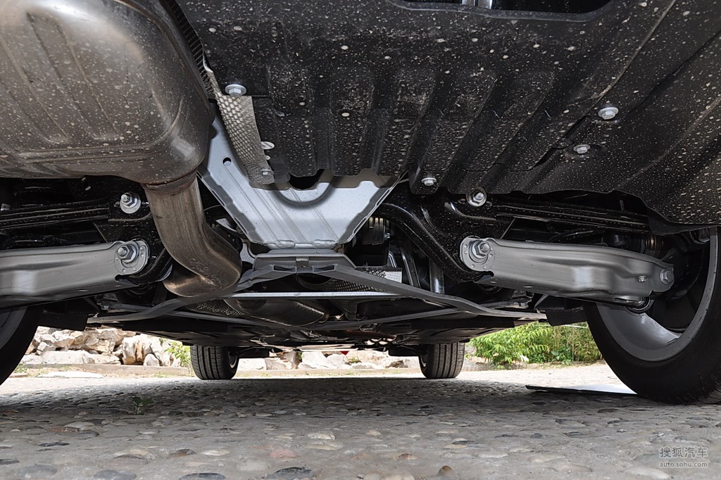 【 宝马x1高清图片】_2010款 xdrive25i_底盘发动机_搜狐汽车网