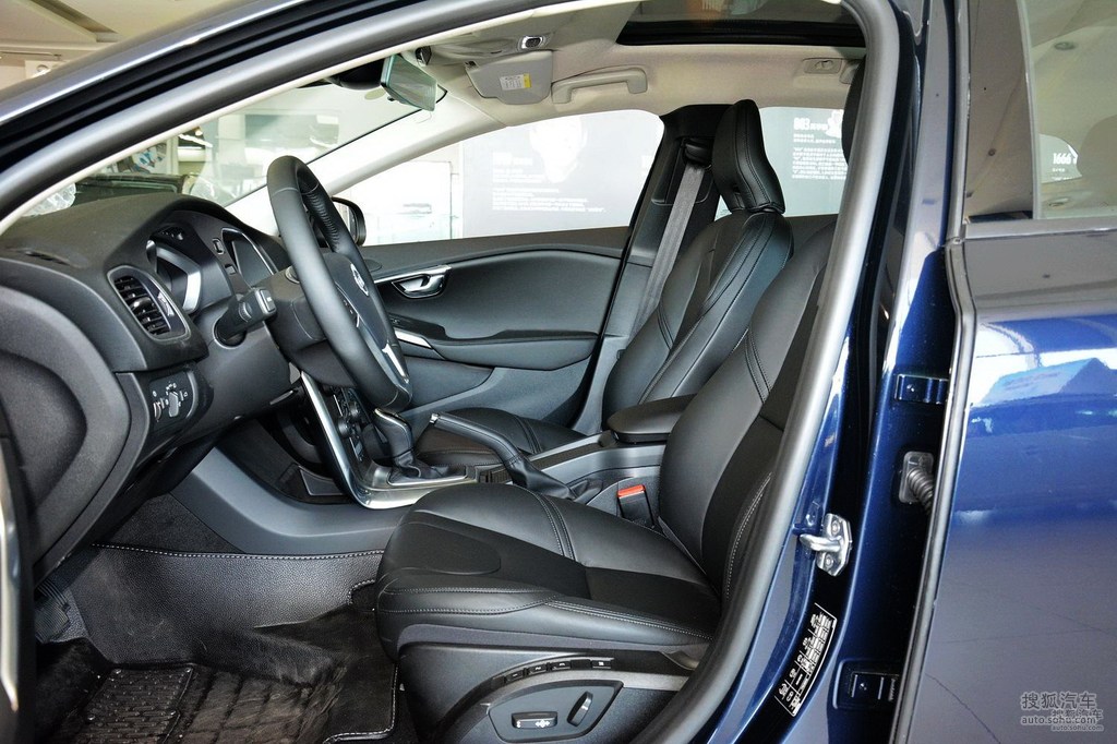 【 沃尔沃v40高清图片】_黑色_内饰_搜狐汽车网