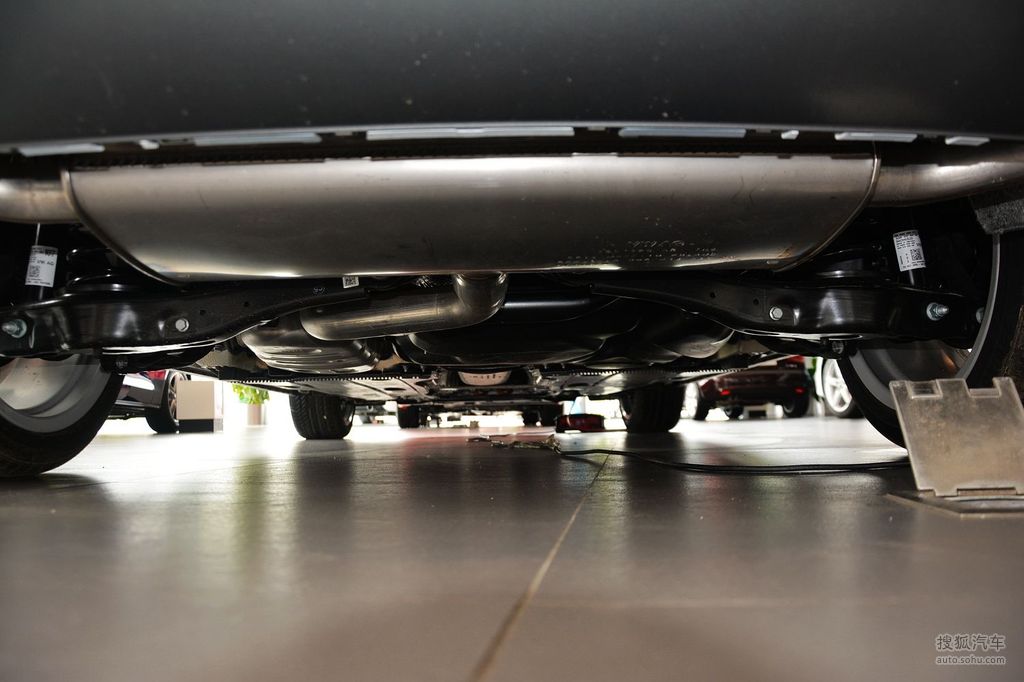 【 奥迪a3 sportback高清图片】_2015款 45 tfsi s line 运动型_底盘