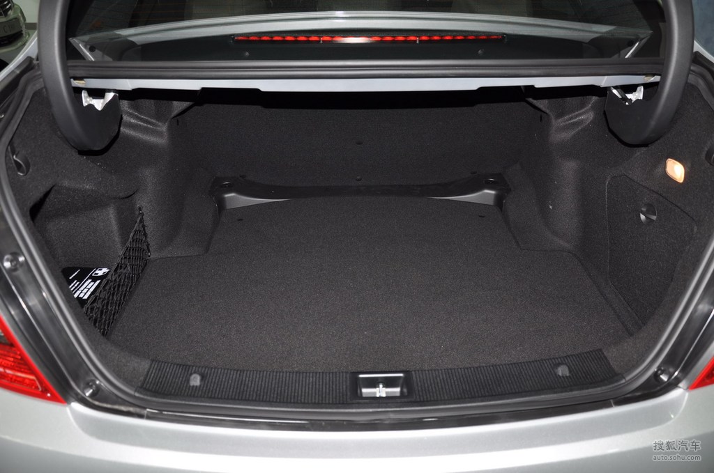 2010款奔驰c200 cgi 时尚型 - 行李箱车辆提供:北京鹏龙星徽汽车销售