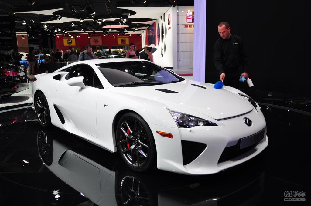 雷克萨斯lfa巴黎车展实拍     提示:支持键盘翻页 &larr;左 右&rarr
