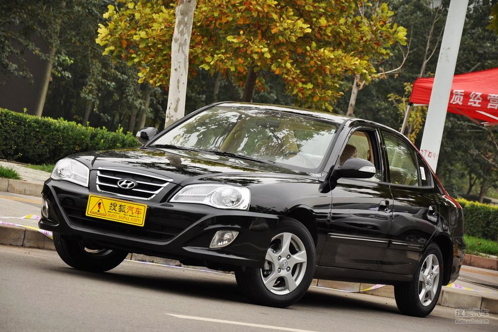 2011款北京现代伊兰特1.