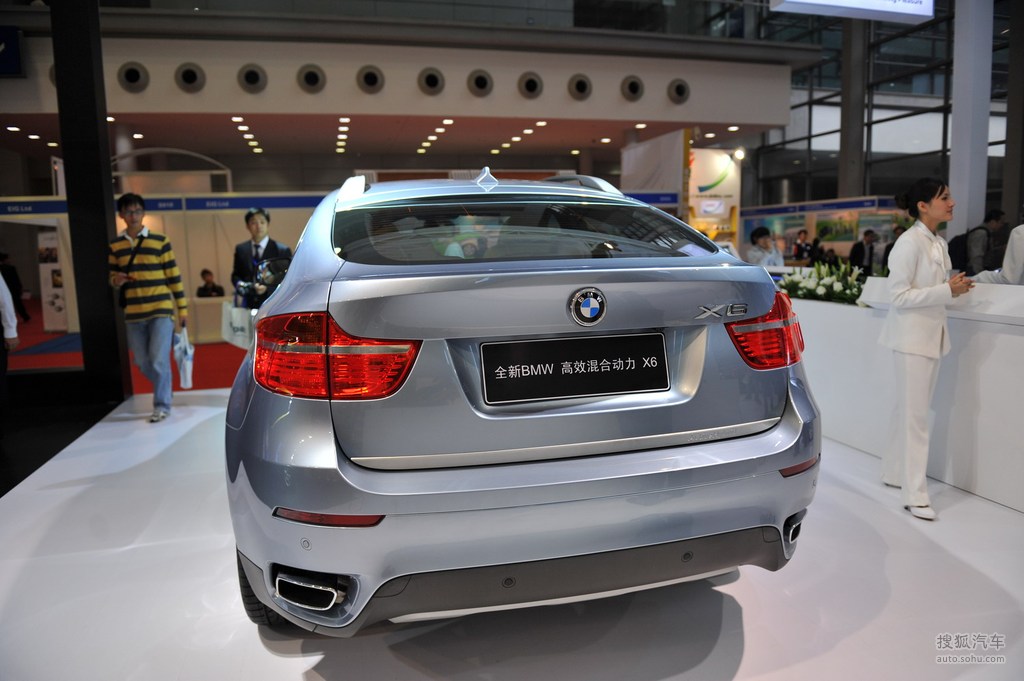 宝马x6混合动力实拍