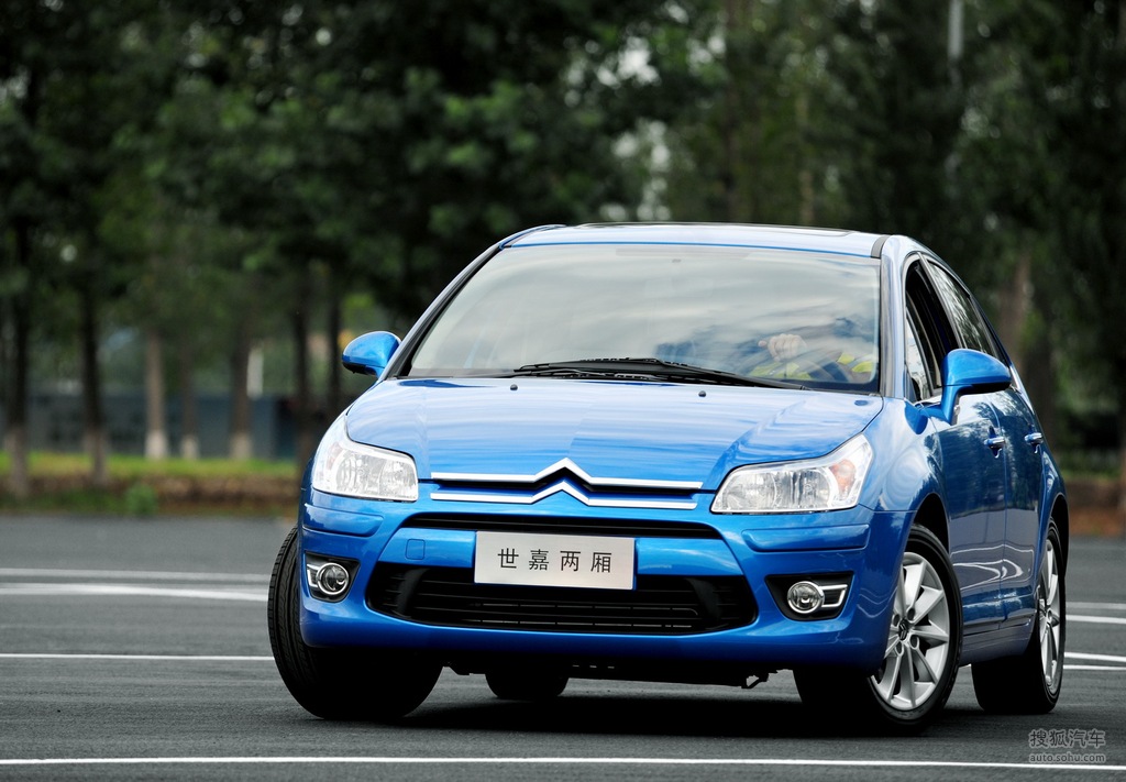 【 雪铁龙世嘉两厢高清图片】_2011款东风雪铁龙世嘉两厢_搜狐汽车网