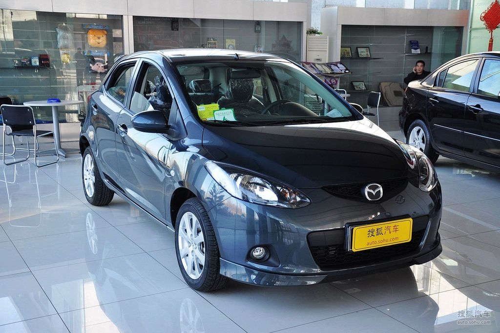 【 馬自達mazda2高清圖片】_格調灰_外觀_搜狐汽車網