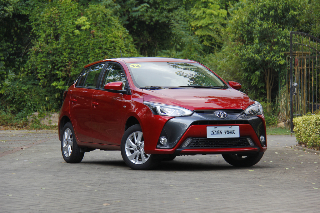 丰田yaris l 致炫