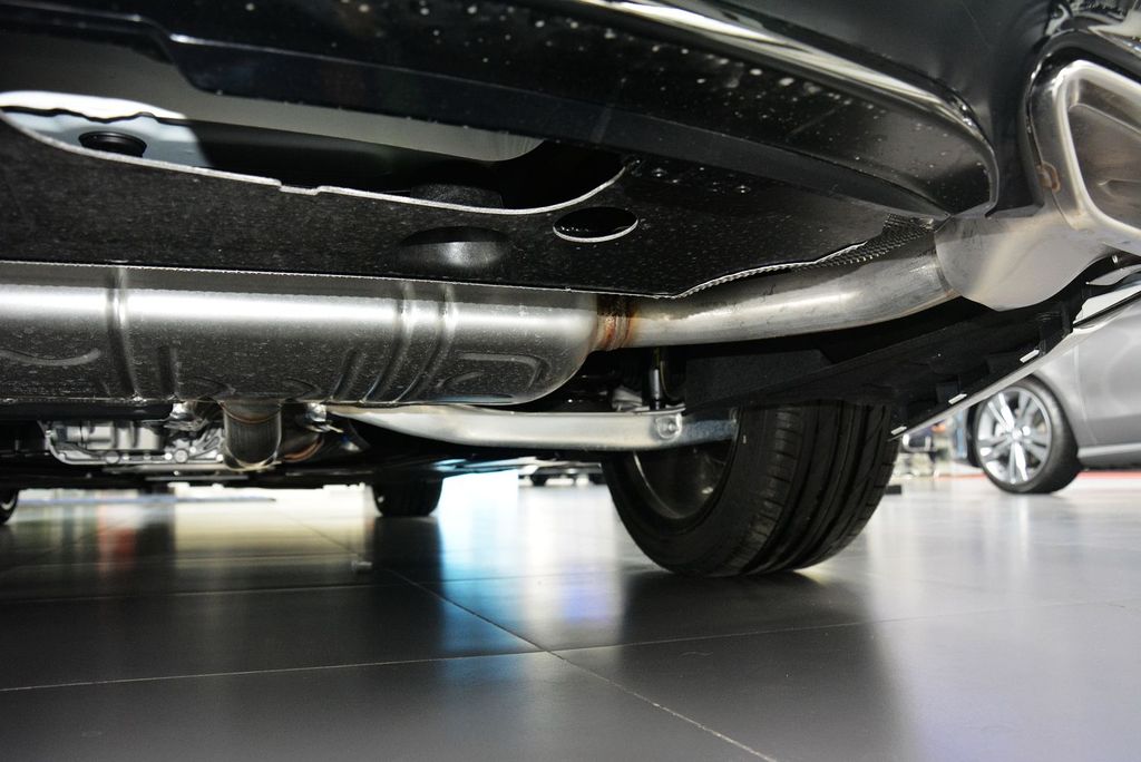 【 奔驰cla级高清图片】_底盘发动机_搜狐汽车网