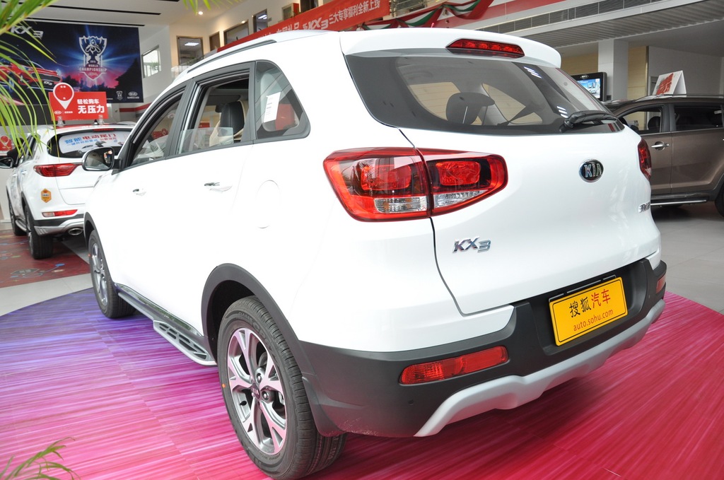 2017款东风悦达起亚 kx3傲跑 1.6l 自动傲雅版 - 侧后45