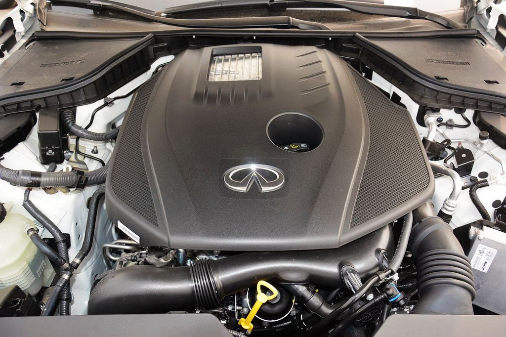 2016款英菲尼迪q50l20t豪华版