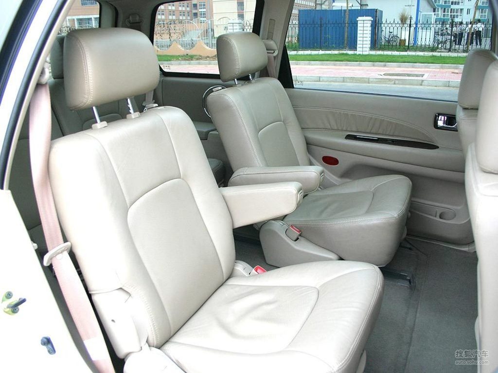 【 三菱菱绅高清图片】_内饰_搜狐汽车网