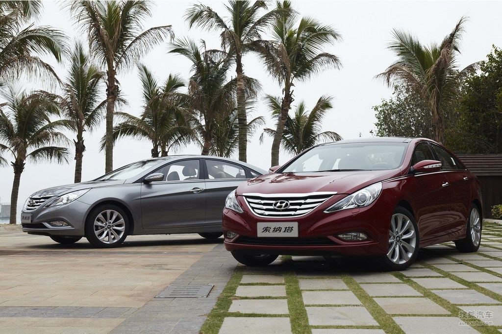 现代索纳塔8代报价及图片(现代索纳塔82013款报价)
