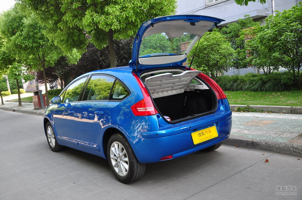 雪铁龙世嘉两厢