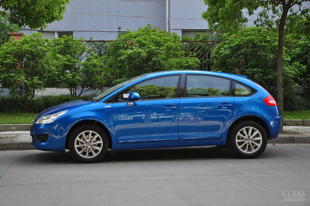 雪铁龙世嘉两厢